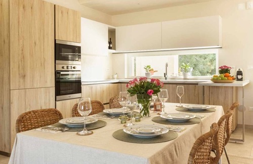 Carovigno Villa | Private pool, sleeps 6,fenced, yes pets, pine forest, pizza oven, 10 km Reserve