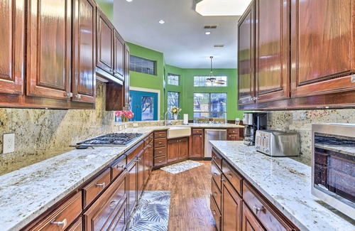 Argyle Villa | Private Pool: Spacious & Vibrant Argyle Villa!