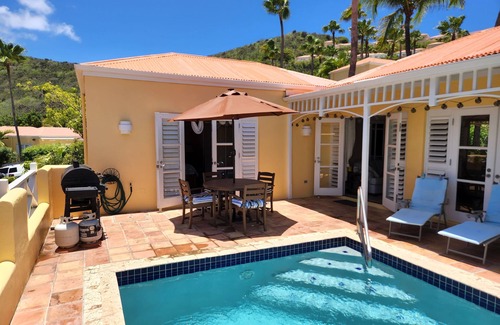 Slob Villa | Private pool with a spectacular ocean view!