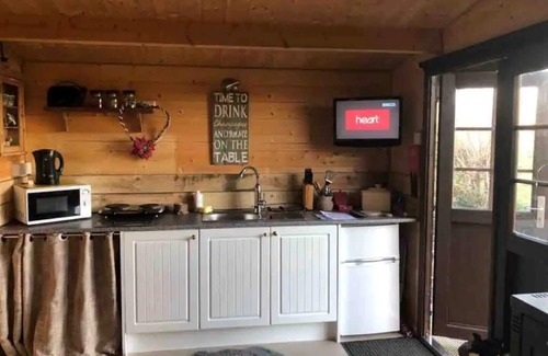 Sedlescombe Cabin | Private Quiet Cabin, overlooking Paddocks Vineyards and Pine Forest