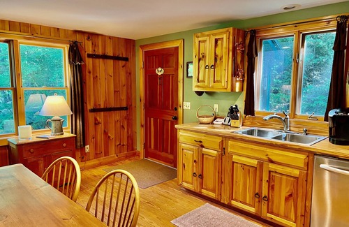 Hanover House | Private, Remodeled 3 Bedroom 2 Bath Home on Howard Pond 15 Min to Sunday River