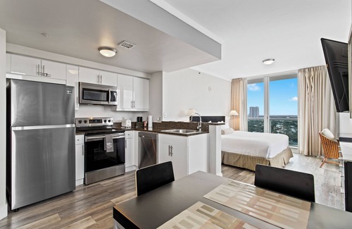 Coconut Grove Hotel | Private Residences at Hotel Arya by SoFLA Vacations