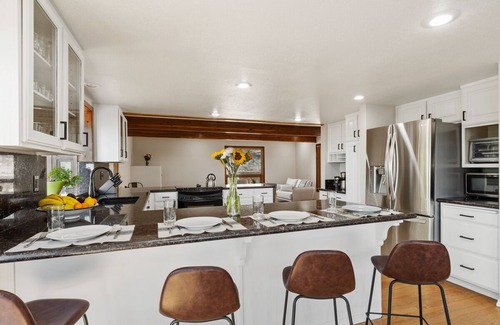 Murrieta House | Private Retreat w/Pool + Hot Tub & Expansive Deck Views