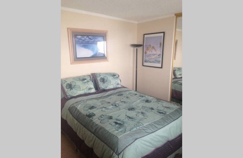 Costa Mesa Resort | Private room ∙ 1 guest