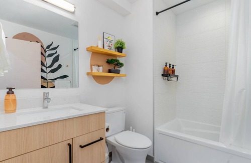 West Seattle Junction Resort | Private room ∙ 2 guests