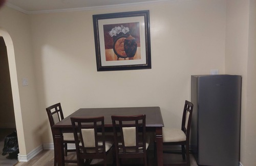 St. Catharines House | Private Room for 2