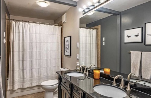 Transcona House | Private room hosted by Praise