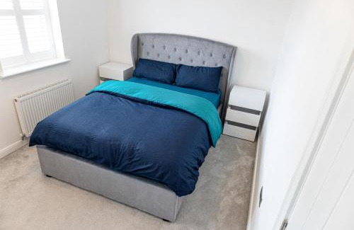 Langley Mill House | Private room in a new build