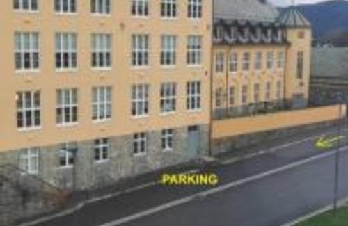 Alesund House | Private room in central homestay apartment with sea view