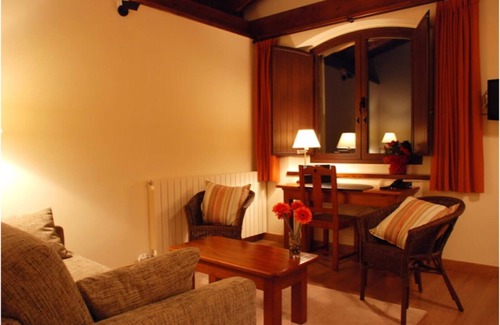 Arbizu Apartment | Private room in charming rural hotel 2