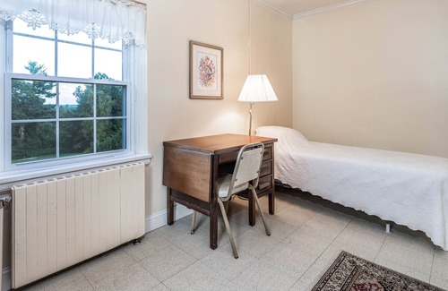 Lancaster House | Private Room in Grand Estate w/ Separate Entrance