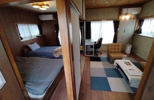 Isinomaki House | Private Room in Japanese Vintage House 民家の一室 2 Beds, Smoke Free, Free Parking Good to Travel for Tashiro Cats Island no2