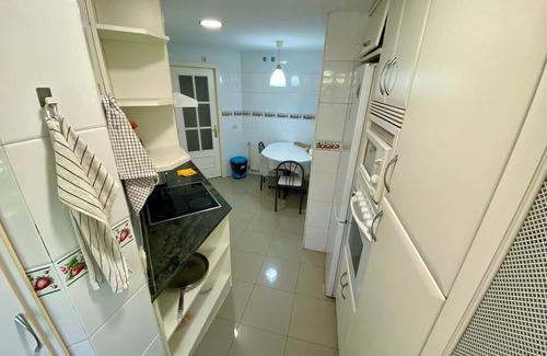 Cerro Buenavista Apartment | Private room. Shared kitchen and bathroom.