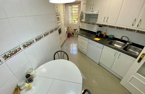 Cerro Buenavista Apartment | Private room. Shared kitchen and bathroom.