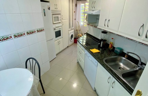 Cerro Buenavista Apartment | Private room. Shared kitchen and bathroom.