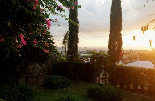 Port of Spain Resort | Private room ∙ 3 guests