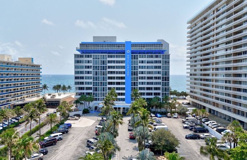 East Fort Lauderdale Apartment | Private Room with Two Beds