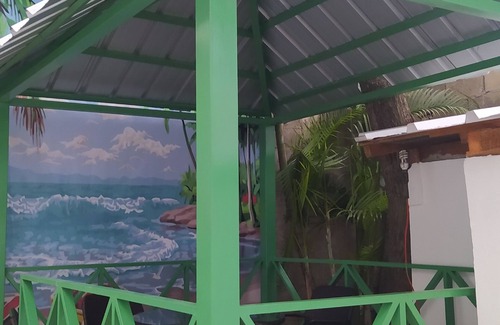 Barrio Las Yaguitas Apartment | Private Room with Kitchen and Laundry