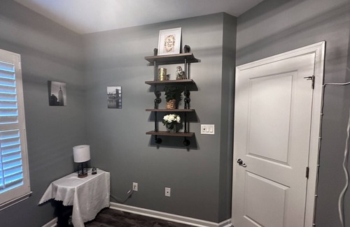 Morgan House | Private Room - Wwalkable to the Beach