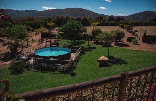 Navahermosa Apartment | Private Rooms near Puy du Fou Toledo Country House Finca los Pajaros
