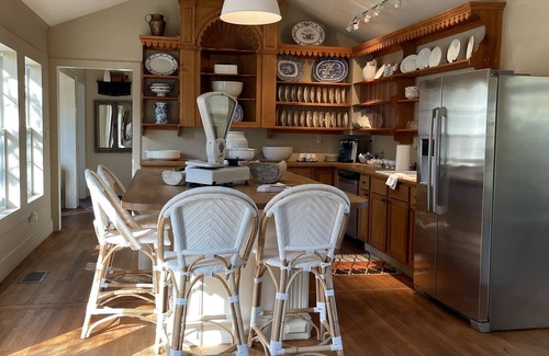 Warrenton House | Private Round Top Country Getaway