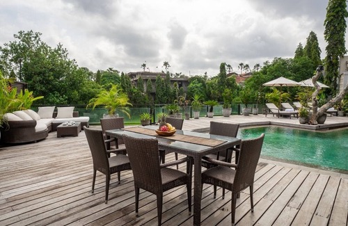 Padonan Villa | Private Sanctuary-4 Bedroom Villa in Canggu