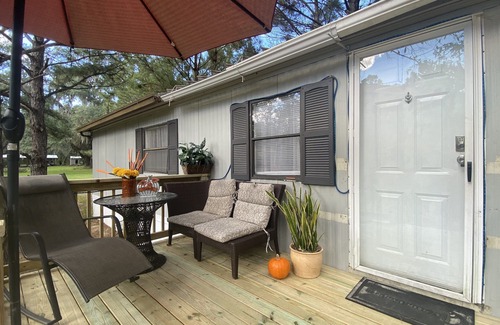 Lake City House | Private&Secluded Getaway, near I-75,town, parks,Springs. Glamping ,low key style