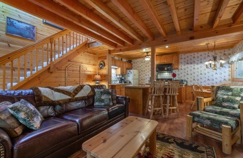 Kings Beach House | Private, Ski & Golf, Close to 4 Ski Areas, Allergy friendly, No pets please