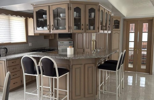 Highland House | Private Spacious Home - Central Location