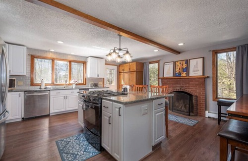Birch Hill House | Private-Spacious-Hot Tub-King Bed-Games Room