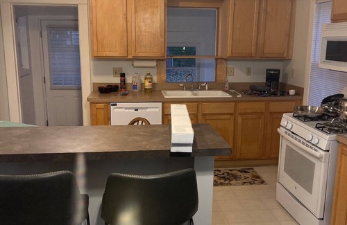 Fairview Park House | Private stand-alone little house.
