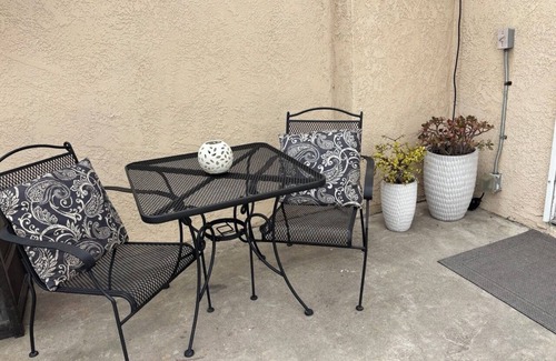 Torrance Apartment | Private studio in Redondo Beach - steps from the beach