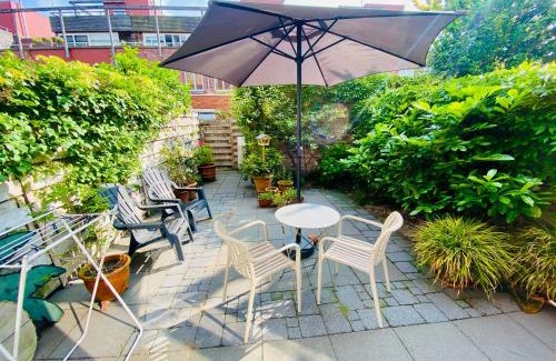 Amsterdam East Apartment | Private studio, patio garden and free car parking