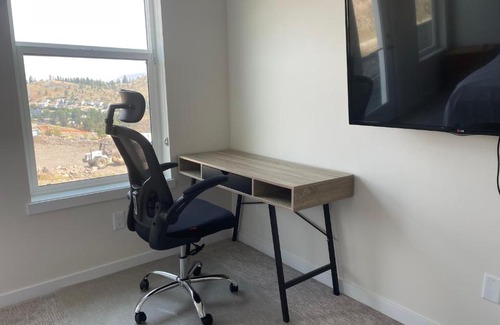 Kamloops House | Private Suite in a Townhouse
