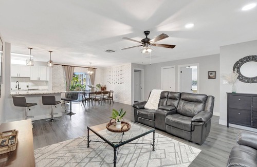 Sandalfoot Cove House | Private Tropical Oasis in Boca Raton! Resort style vacation home.