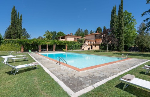 Vicchio Villa | Private Villa with WIFI, hot tub, sauna, private pool, TV, patio, pets allowed, panoramic view