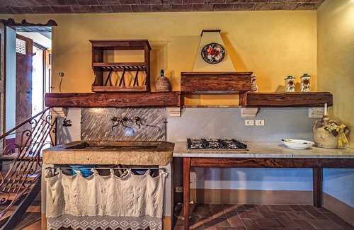 Gallina Villa | Private Villa with WIFI, private pool, TV, patio, panoramic view, parking, close to Montepulciano