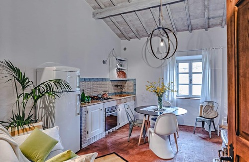 Gallina Villa | Private Villa with WIFI, private pool, TV, patio, panoramic view, parking, close to Montepulciano