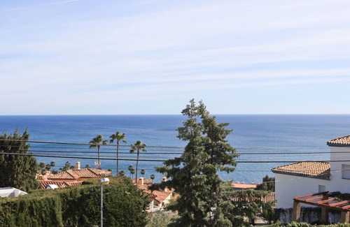 Buenas Noches Villa | Private Villa, Gym, Private Pool, Parking, 10 min to beach, WIFI, Air Con.