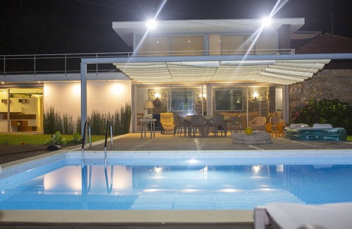 Vieira do Minho Villa | Private villa deluxe with pool