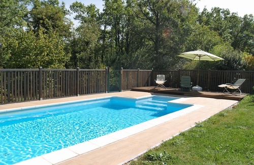 Loupiac House | Private Villa with private pool, A/C, WIFI, TV, terrace, pets allowed, panoramic view, parking