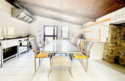 Cicerale Villa | Private Villa with Hot Tube & Pool