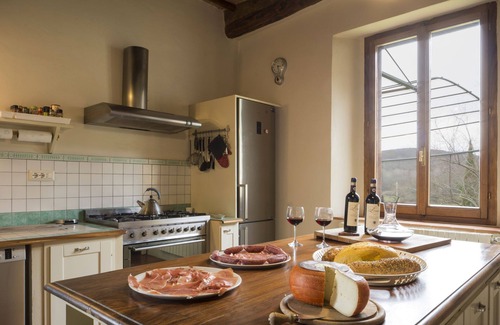 Simignano Villa | Private Villa with hot tub, WIFI, private pool, A/C, TV, patio, panoramic view, close to Siena