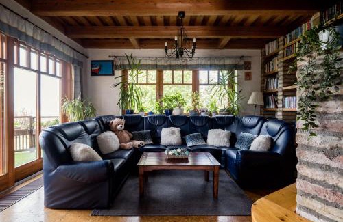 District XXII Villa | Private Villa with indoor pool
