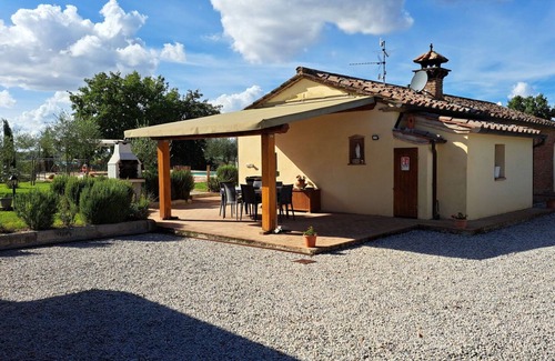 Cortona Old Town Villa | Private Villa with WIFI, private pool, A/C, TV, patio, pets allowed, panoramic view, parking