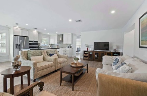 Garden Isles Villa | Private Waterfront Villa with Private Pool