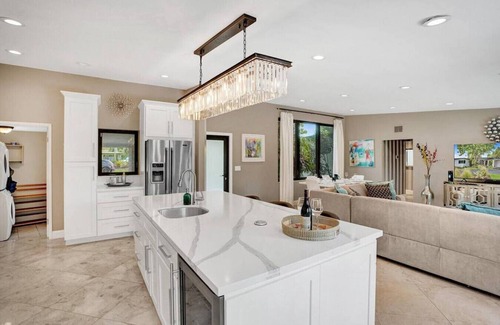 Wilton Manors House | Private Waterfront Home in Wilton Manors | Kayaks & BBQ | Minutes From The Beach