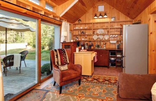 Whitefield House | Private Waterfront Estate: 3 Luxe Cottages & Beach