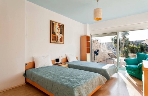 Heraklion Villa | Private "White Blue Spa Pool Luxury Villa" with sauna and gym!