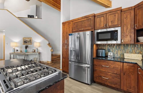 Three Peaks House | Private Wooded Setting with Open-Concept Layout and Updated Kitchen